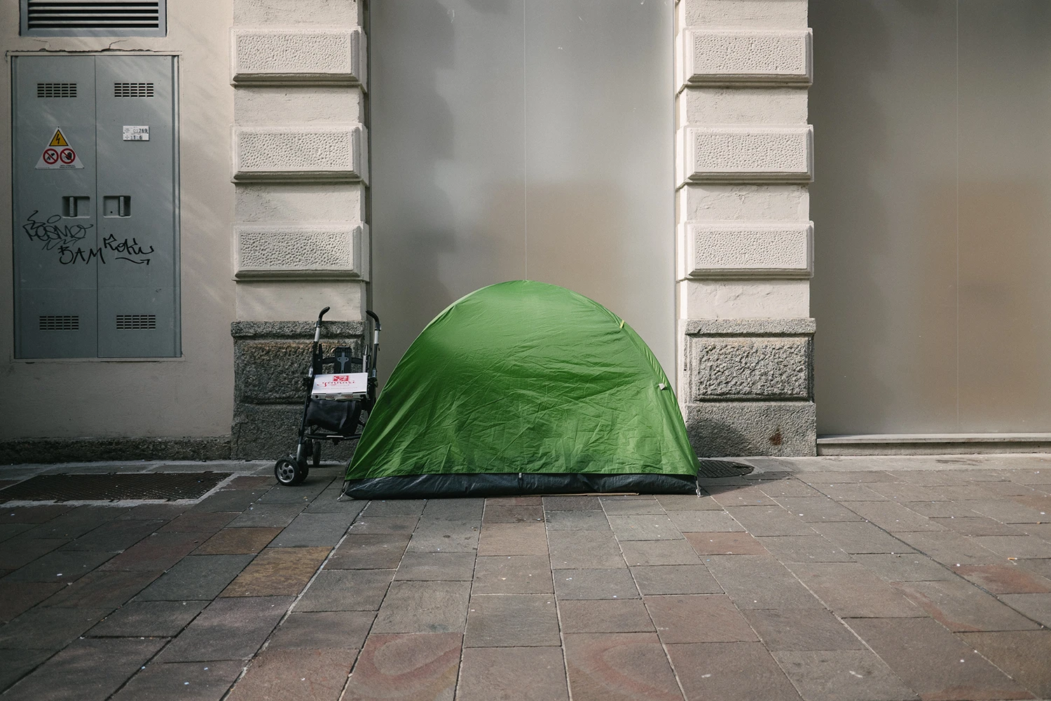 Daniel Annbjer - Graphic Design & Art Direction