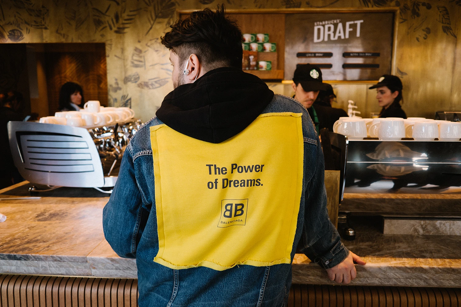 Daniel Annbjer - Graphic Design & Art Direction